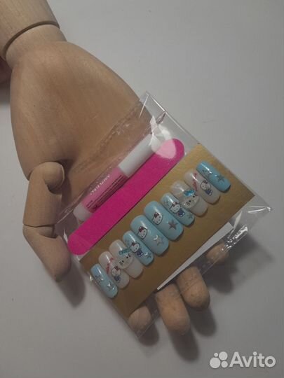 Накладные ногти с клеем