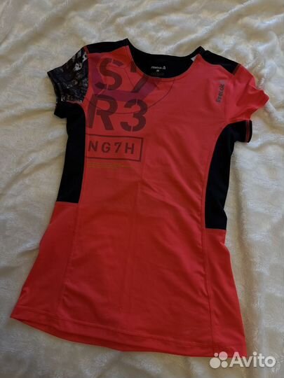 Спортивный костюм (2 топа, футболка, леггинсы)