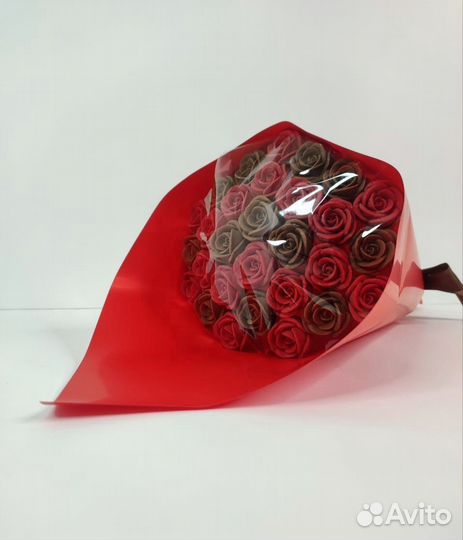 Букет из Белого и Молочного Шоколада - 29 Роз