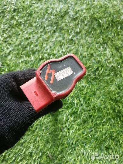 Катушка зажигания Audi A6 C6 AUK 2008