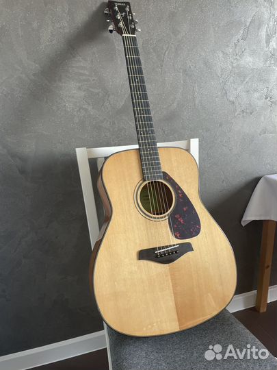 Акустическая гитара