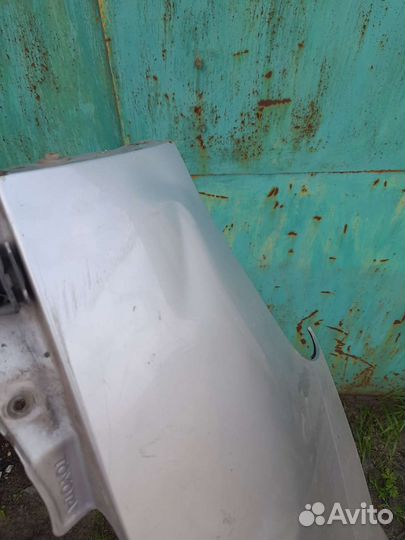 Крыло toyota funcargo