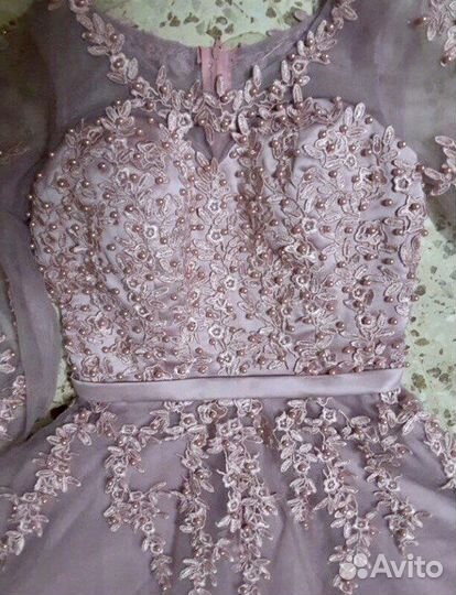 Платье праздничное