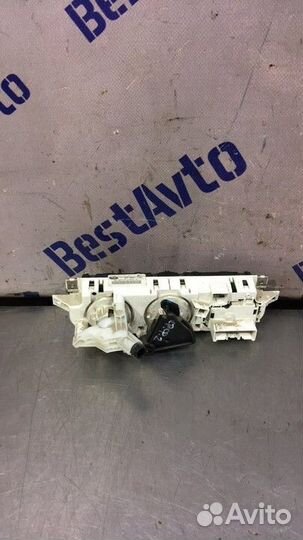 Блок управления печкой Ford Focus 2 2011