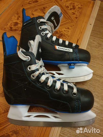 Коньки хоккейные детские