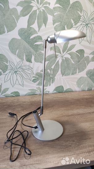 Светильник настольный