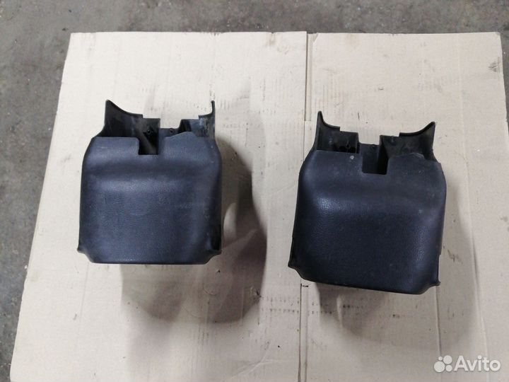 Подрулевой кожух Mitsubishi Lancer 9