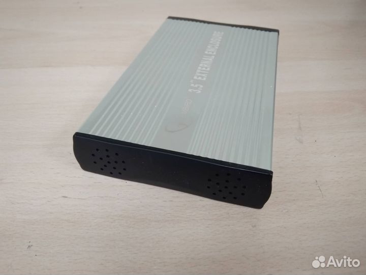 Два Внешних корпуса для жёсткого диска 3.5