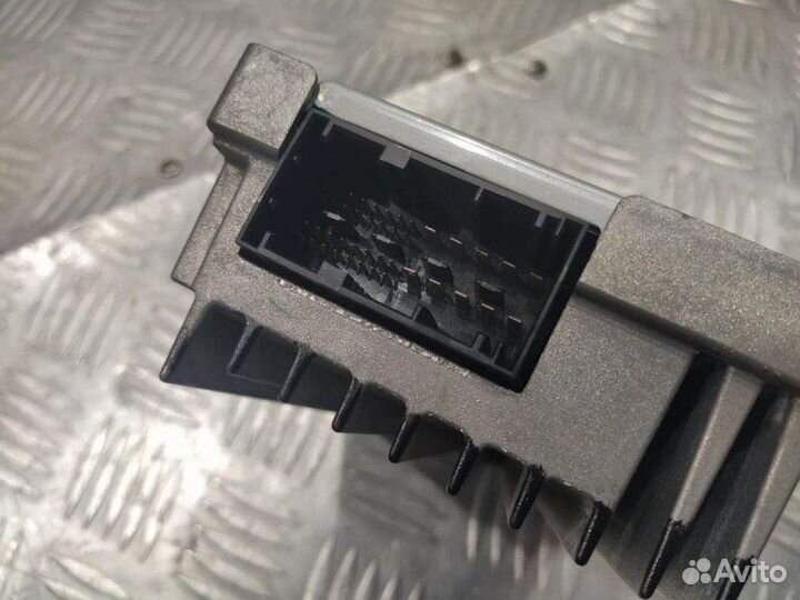 Усилитель системы Hi-Fi Bmw 320Ix