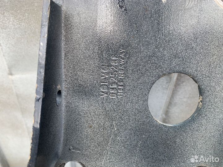 Усилитель передний Volvo XC90 2002-2015