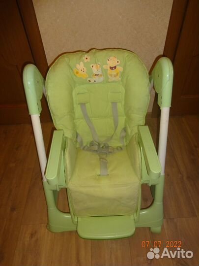 Детский стульчик для кормления