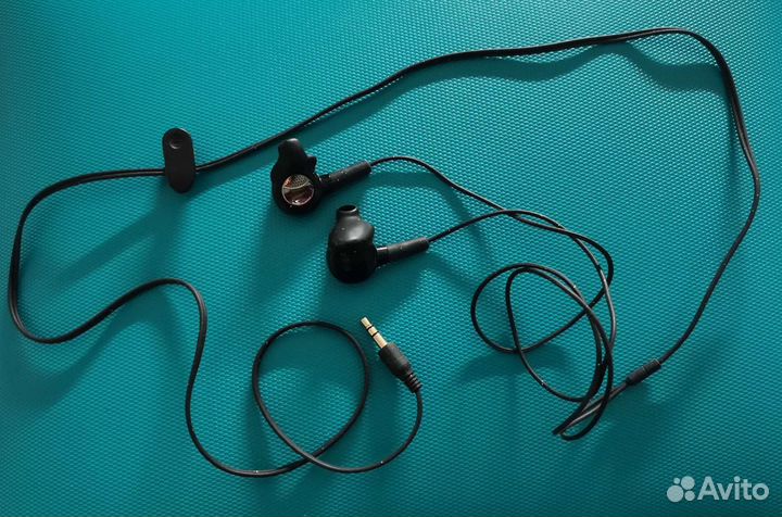Проводные наушники Samsung