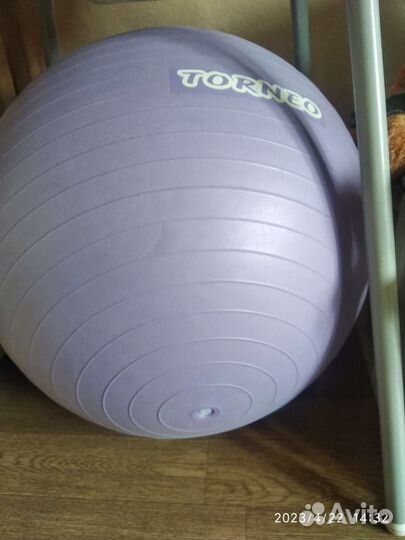 Гимнастический мяч фитбол