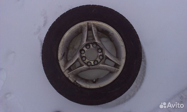 R13 Kleber Quadraxer 155/70, PCD 8x120 DIA 38