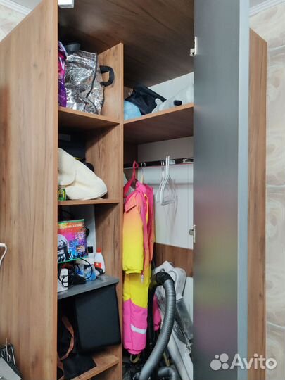 Угловой шкаф