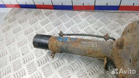 Стойка передняя правая skoda octavia A4 (NSE08N501