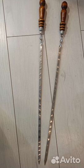 Шампур с деревянной ручкой