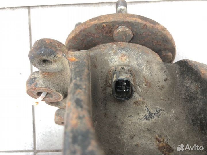 Кулак поворотный передний правый Ford Focus