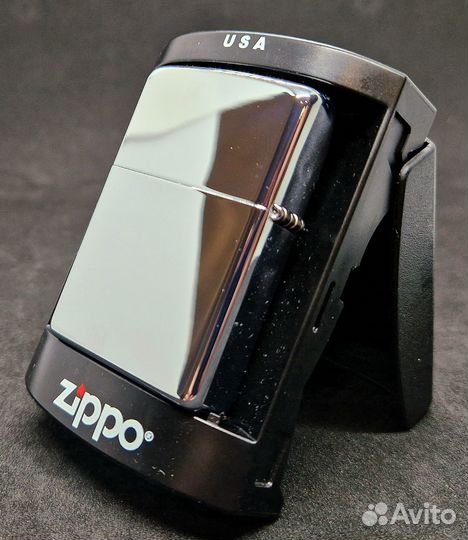 Зажигалка Zippo 250 Flame Racing Polish Chrome