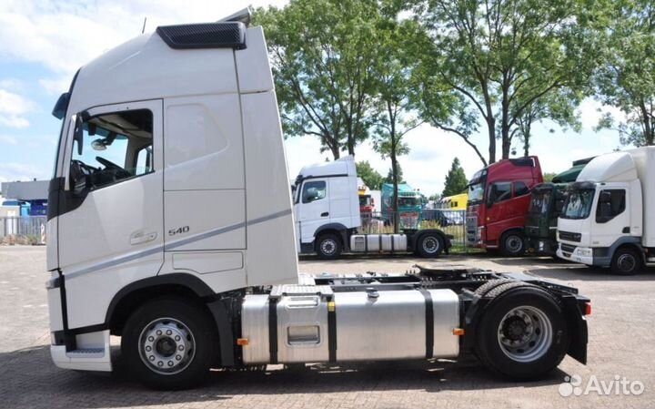 Pазбираем грузовик Volvo FH с 2013