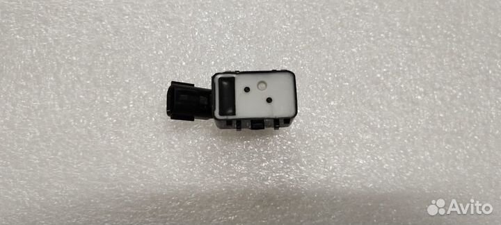 Lexus LS 500 Парктроник черный металлик Оригинал