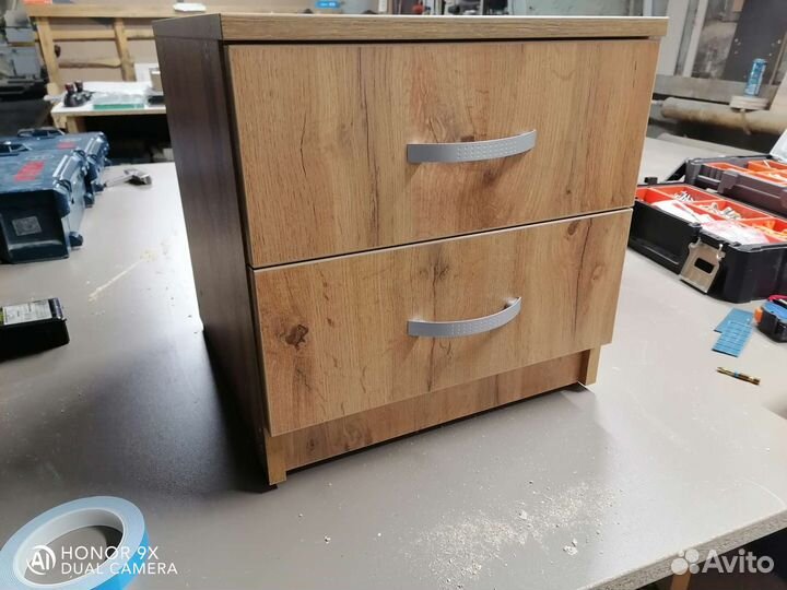 Тумба прикроватная