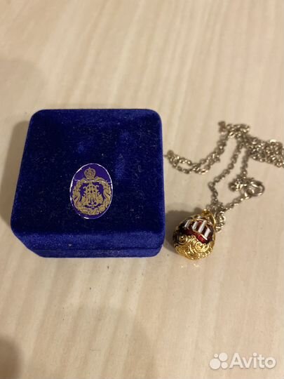 Яйцо с монограммой Патриарха Алексия II