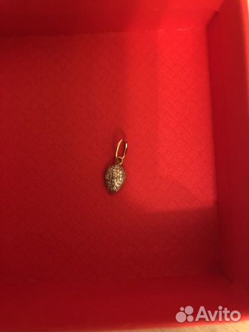 Золотой кулон и кольцо
