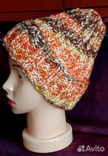 Шапка женская вязаная ручная работа