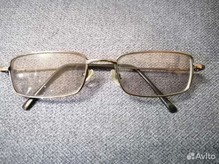 Очки с фотохромными линзами