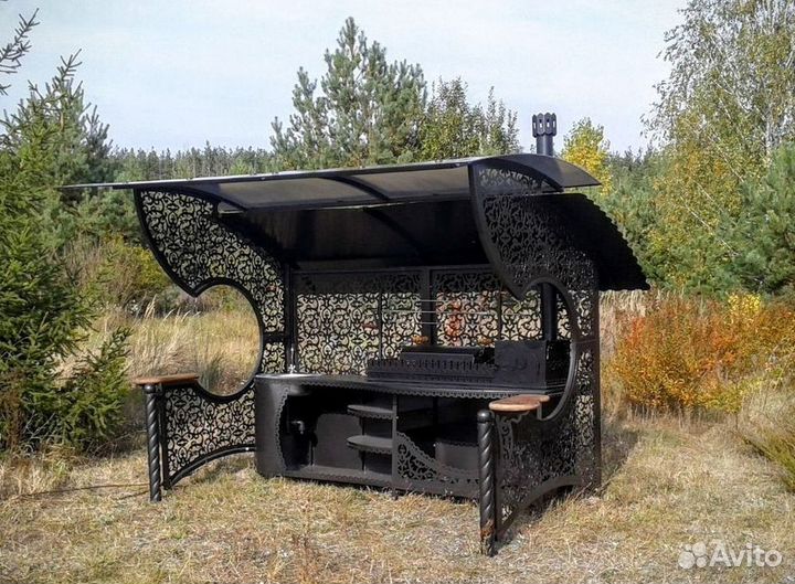 Мангал с крышей