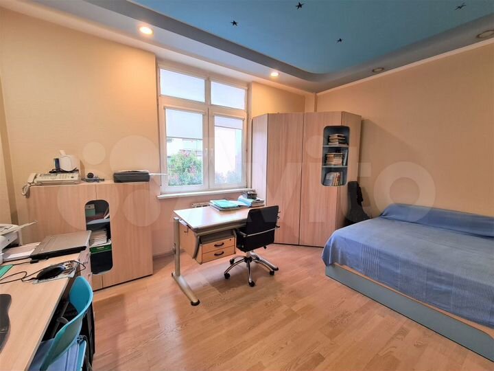 4-к. квартира, 125 м², 3/5 эт.