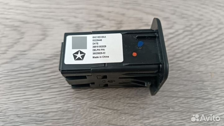 Блок USB Jeep Wrangler JL 2.0 2019