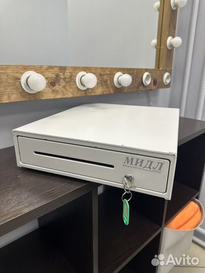 Денежный ящик