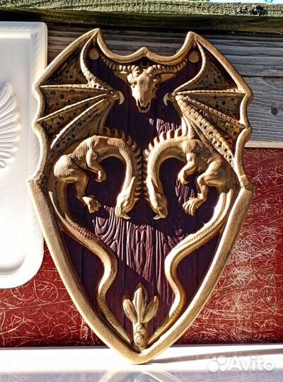 Барельеф панно Щит с драконами