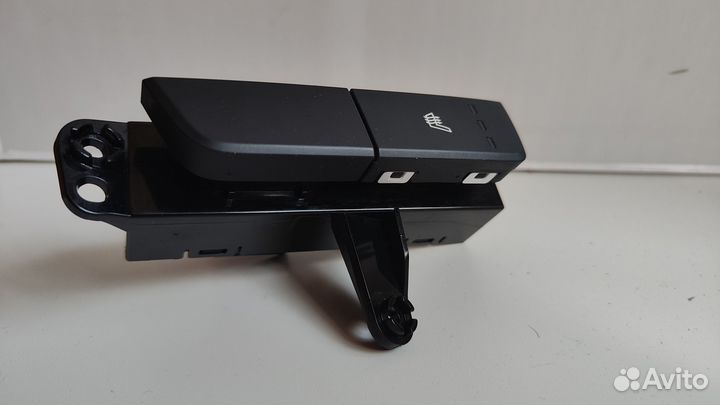 Кнопка обогрева сиденья Kia Cerato 3 2016-2020