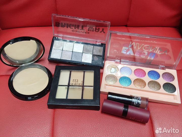 Набор косметики пакетом