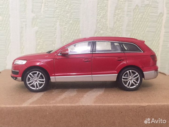 1:43 Ауди Audi Q7