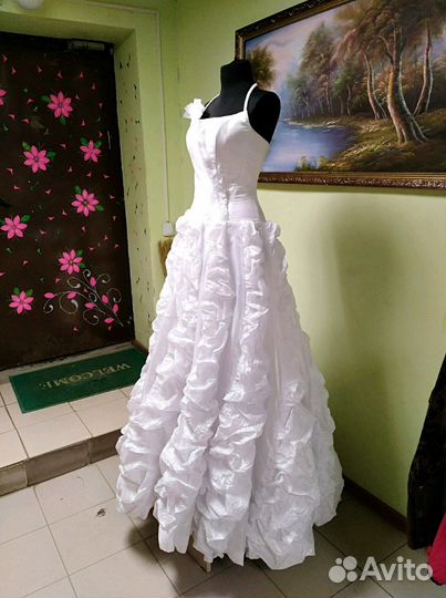 Платье свадебное