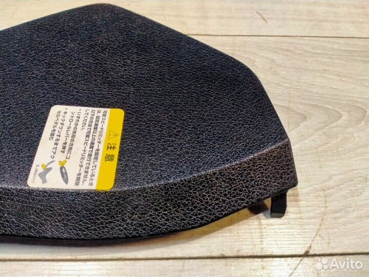 Накладка консоли правая Mercedes-Benz 211.054 E