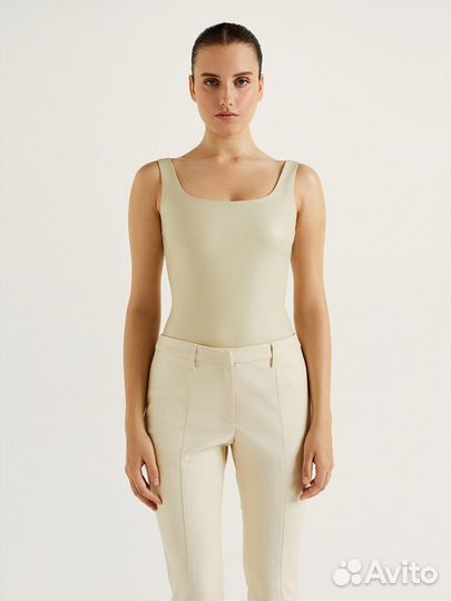 Боди из экокожи на бретельках от Love Republic