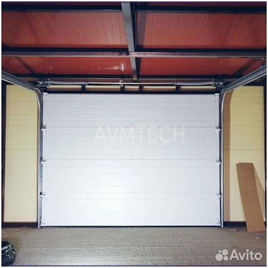 Секционные ворота