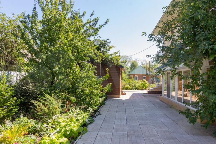 Дом 187 м² на участке 7 сот.