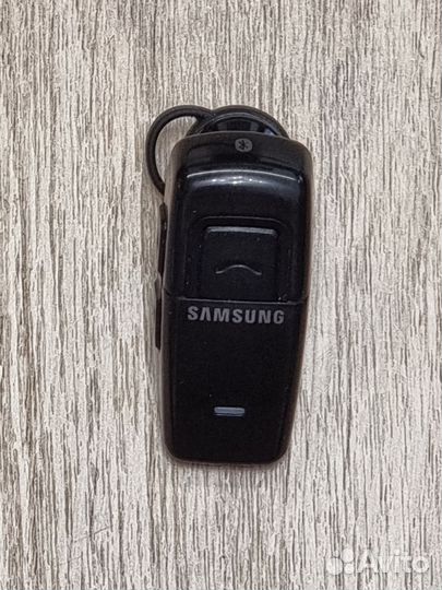 Bluetooth гарнитура Samsung к телефону D900