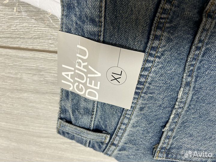 Джинсы