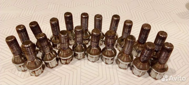 Колесные болты 12х1.5 hd