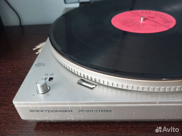 Проигрыватель винила электроника 017