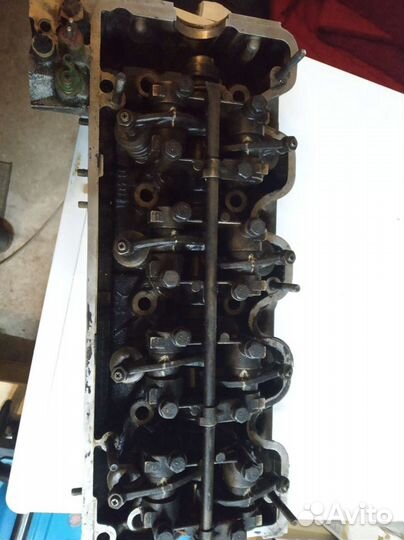 Мерседес головка2.3 блока цилиндров