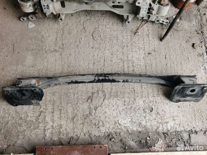 Усилитель заднего бампера ford fiesta 2015