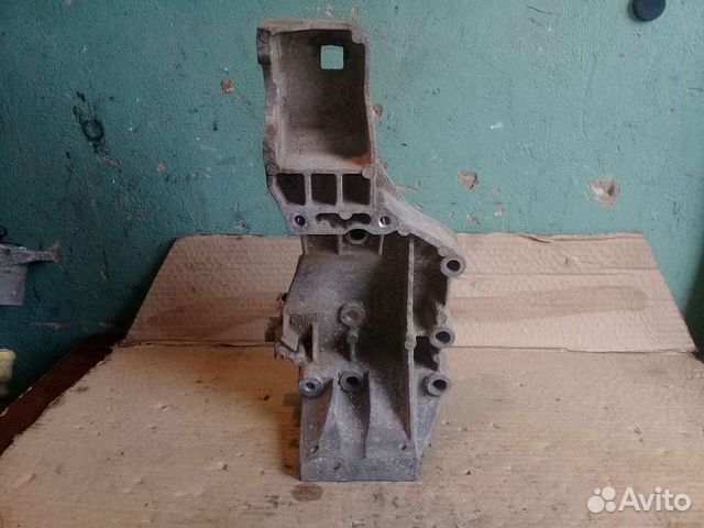 Кронштейн генератора 2.0 USA Ford Focus 1